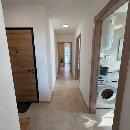 Sylvester F4 Appartement *