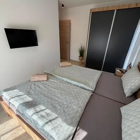 Sylvester F4 Appartement *
